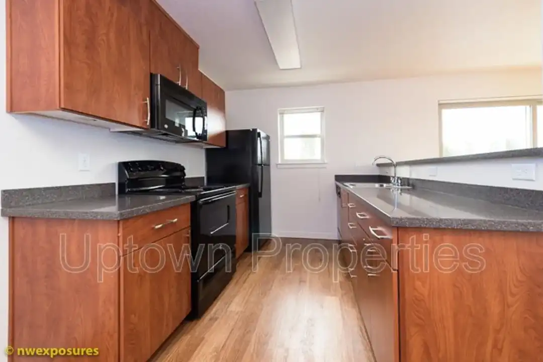Franklin and Tucker Apartments - View 5