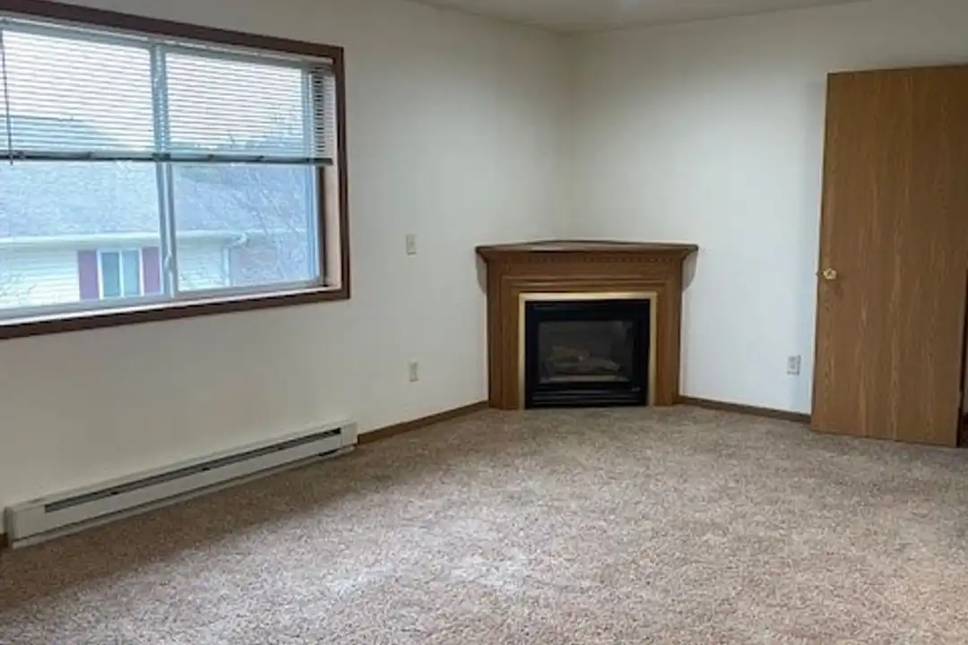 4526 Hartzell Ln unit 7 - More