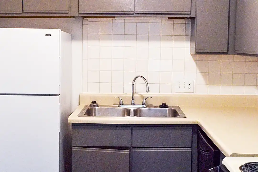 Golfview Apartments – photo 1