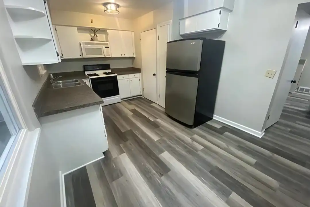 169 Brookfield Rd – photo 1 of 16