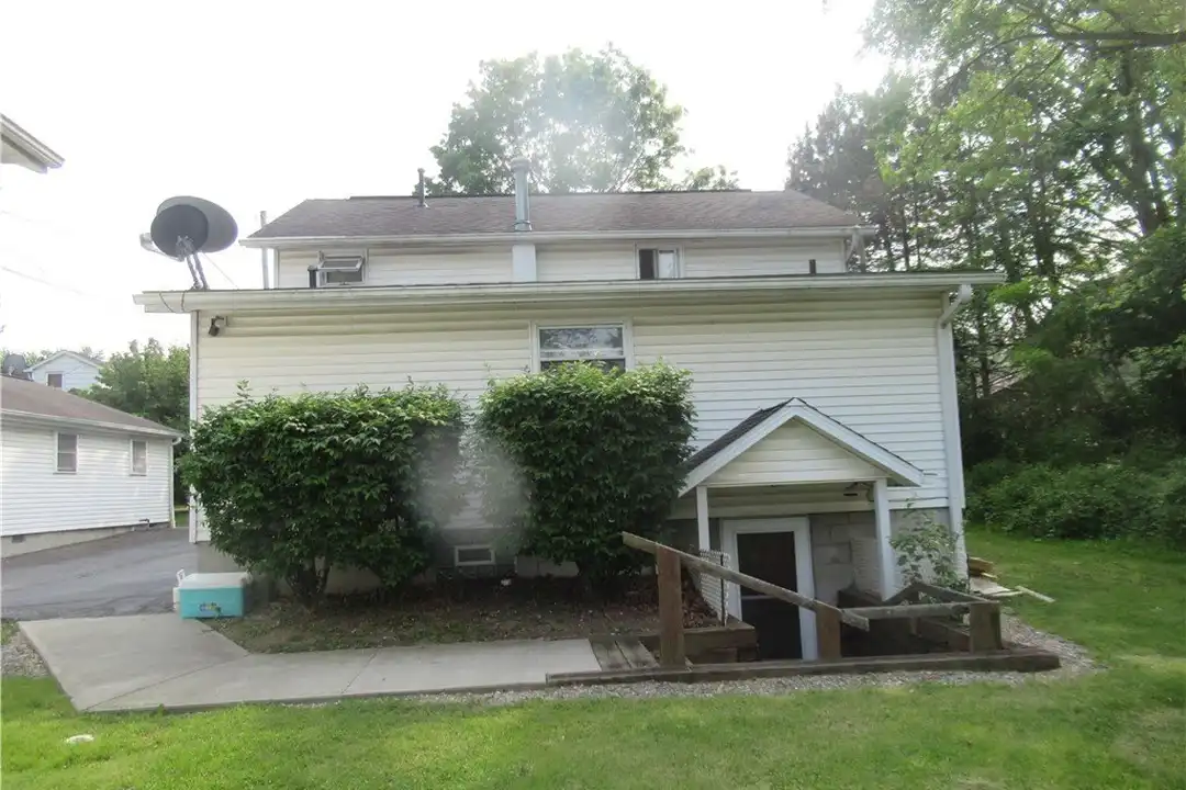 11635 Ravenna Rd #C – photo 1 of 6