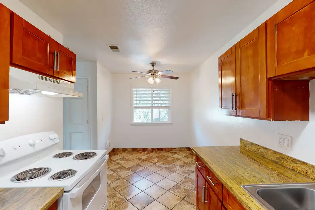 18199 Happy Ln - View 5