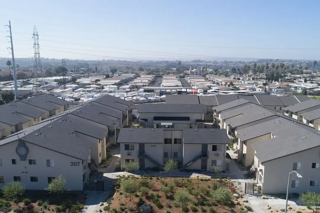 Orange Glen – photo 1
