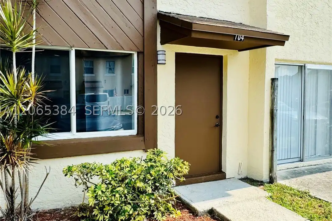 6625 Winfield Blvd #4-D – photo 1