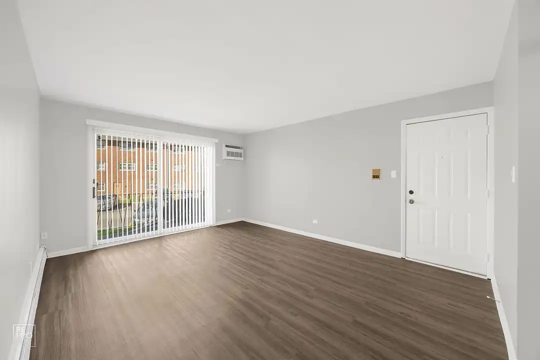 Woodland Court Apartments – photo 1 of 20
