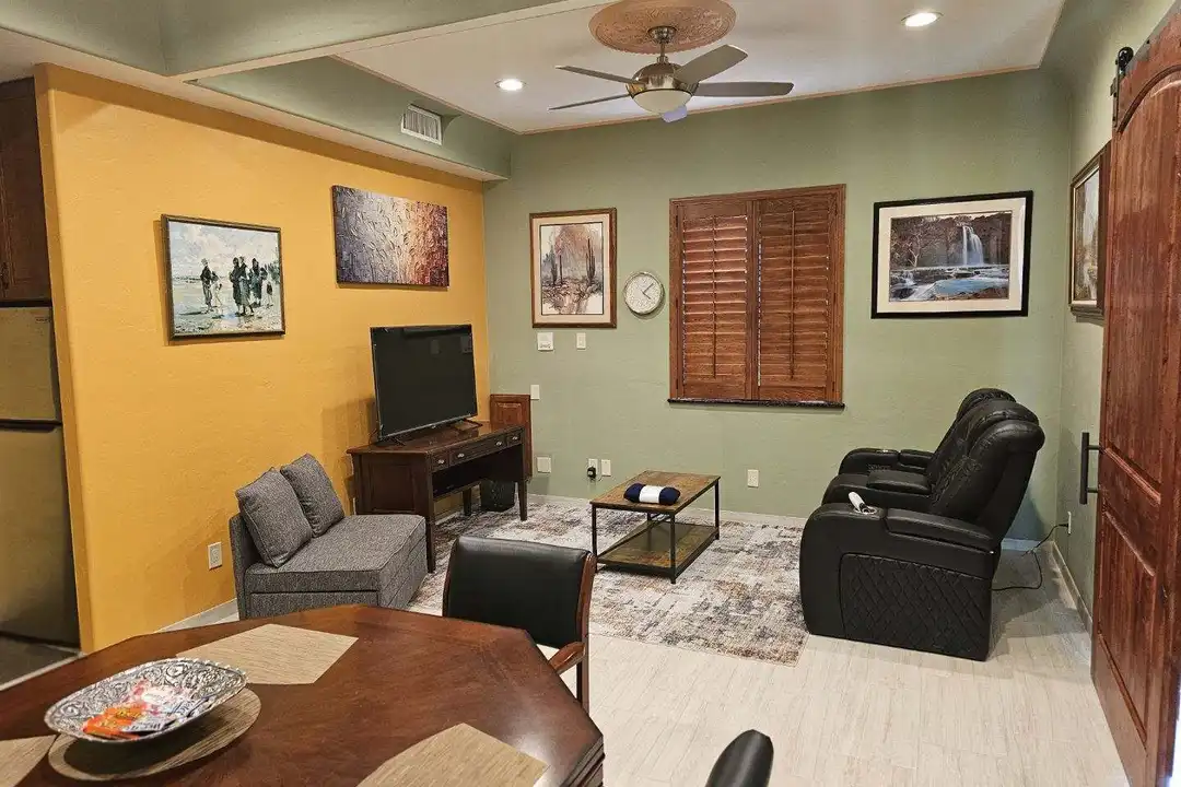 7040 N Montecatina Dr unit 1 - View 4