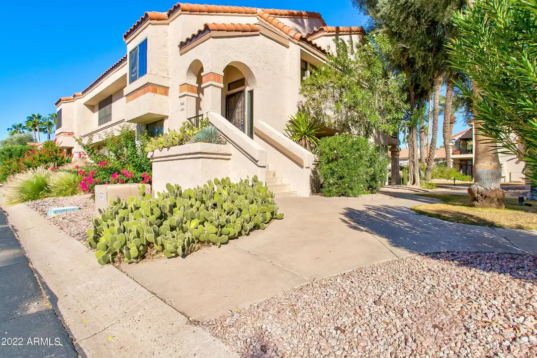 Apartment in Scottsdale - View 2
