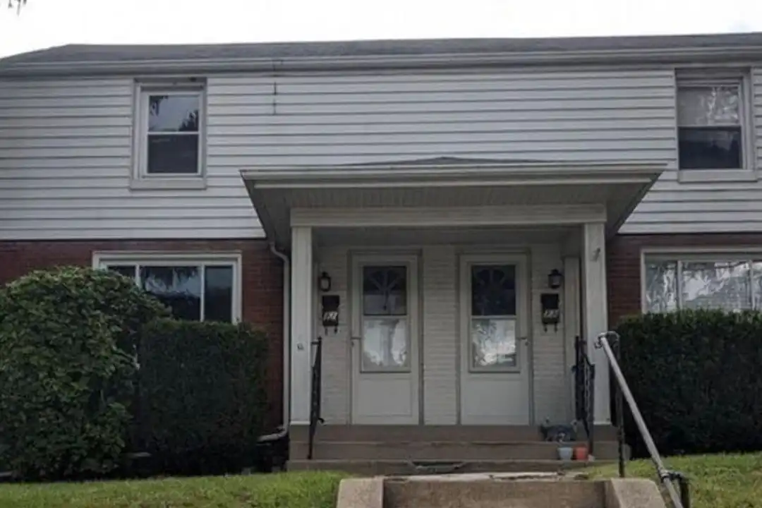 11-13 Station St unit Unit 11 – photo 1