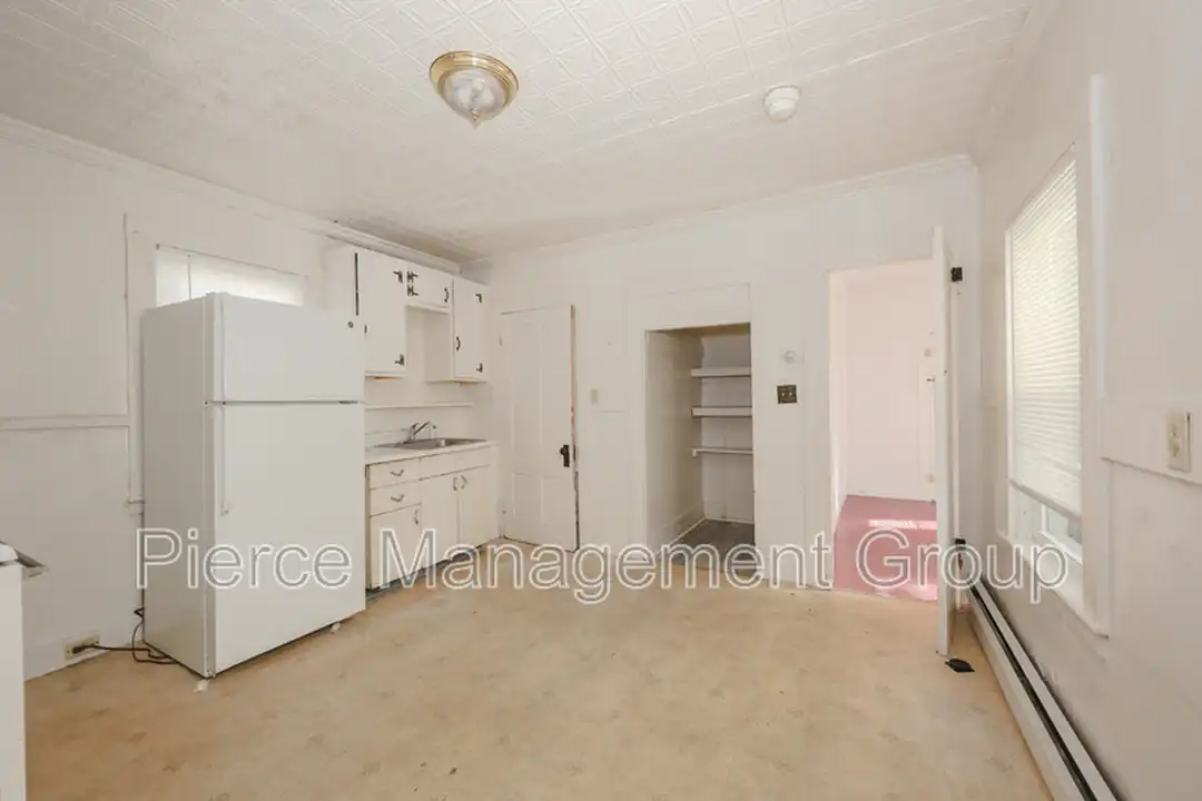 120 Elm St unit 3 - View 5