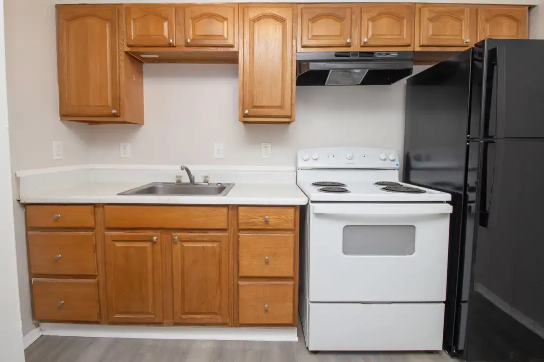 1005 Airport Rd unit F1 - More