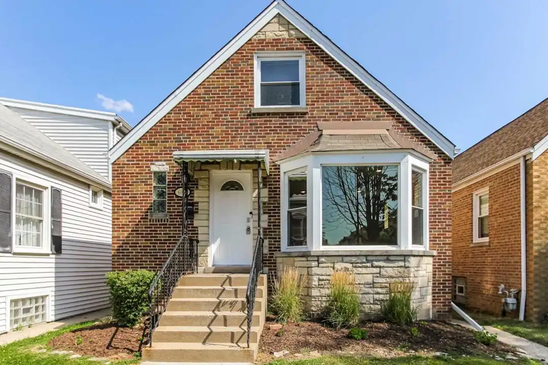 6042 W Bryn Mawr Ave – photo 1