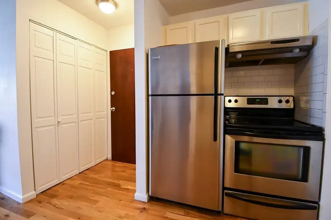 386 Commercial St unit 3D - View 5