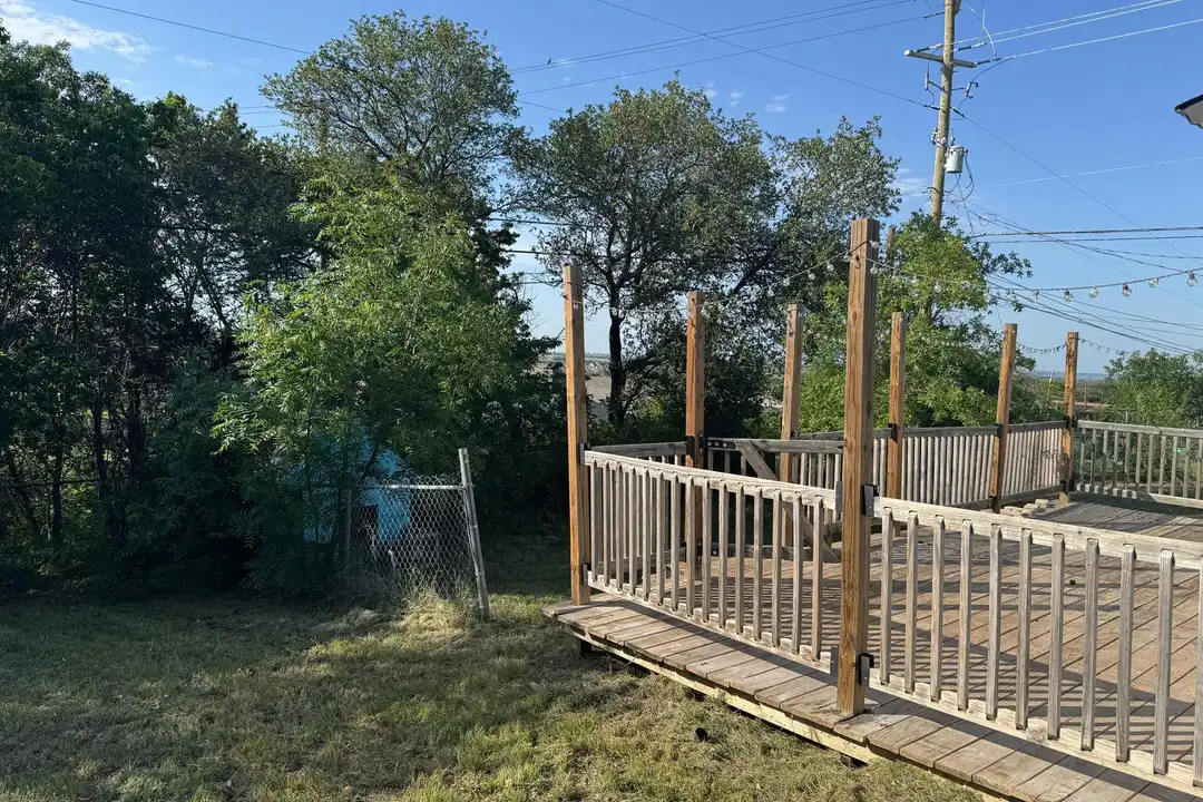 833 Michelle Dr - View 3