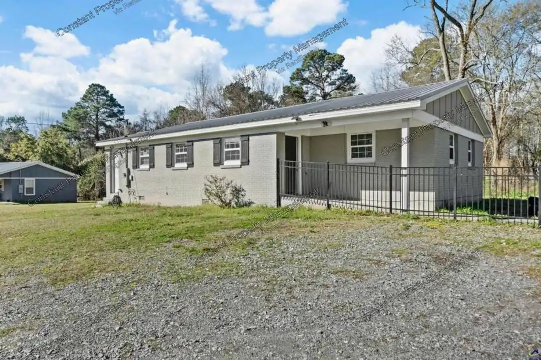 169 Garrison Rd – photo 1