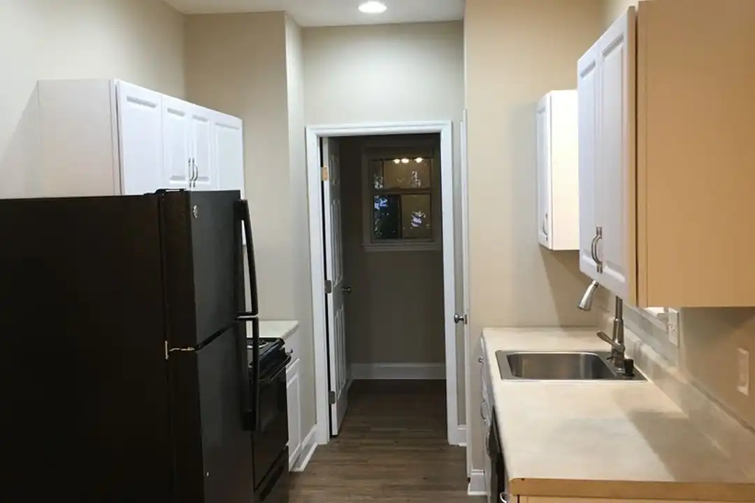2251 5th E Ave - More