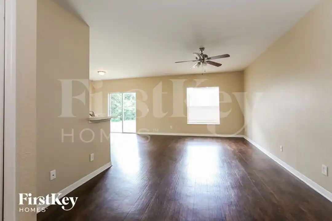 4220 S Cranberry Blvd - View 3
