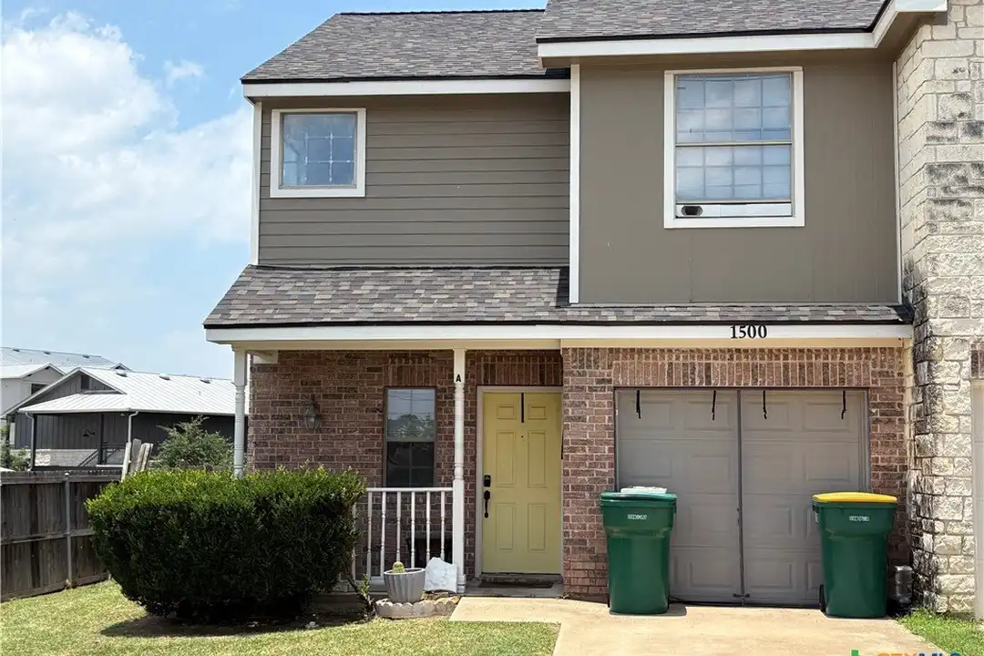 1500 N Claremont Cir #A – photo 1