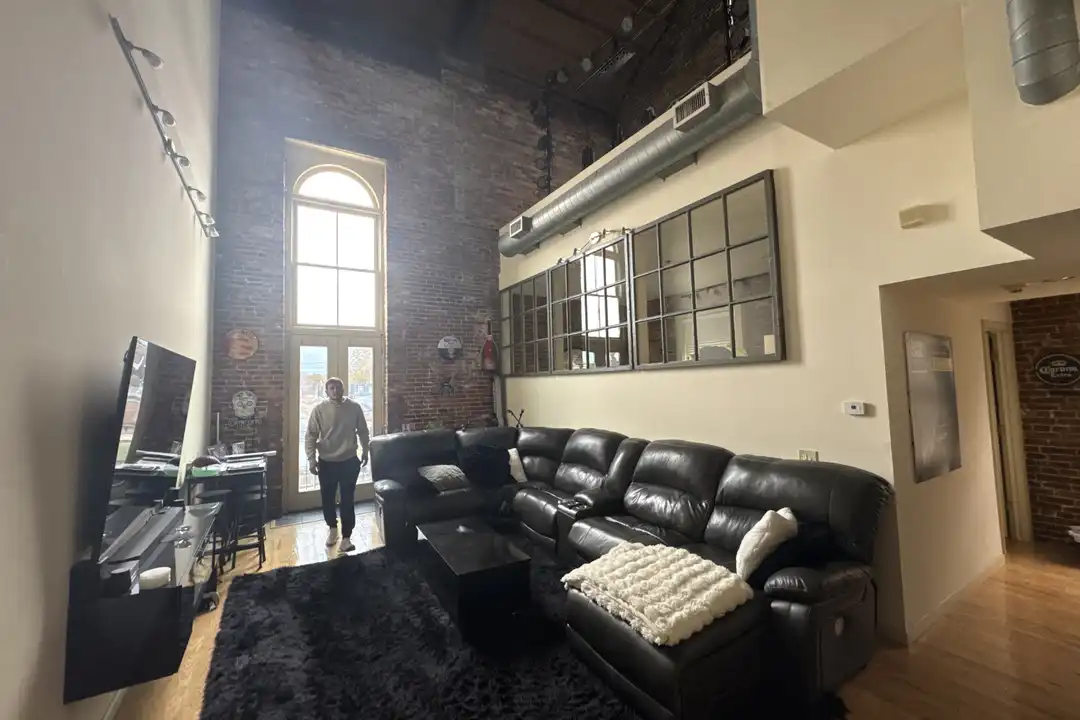 900 Allen Ave – photo 1