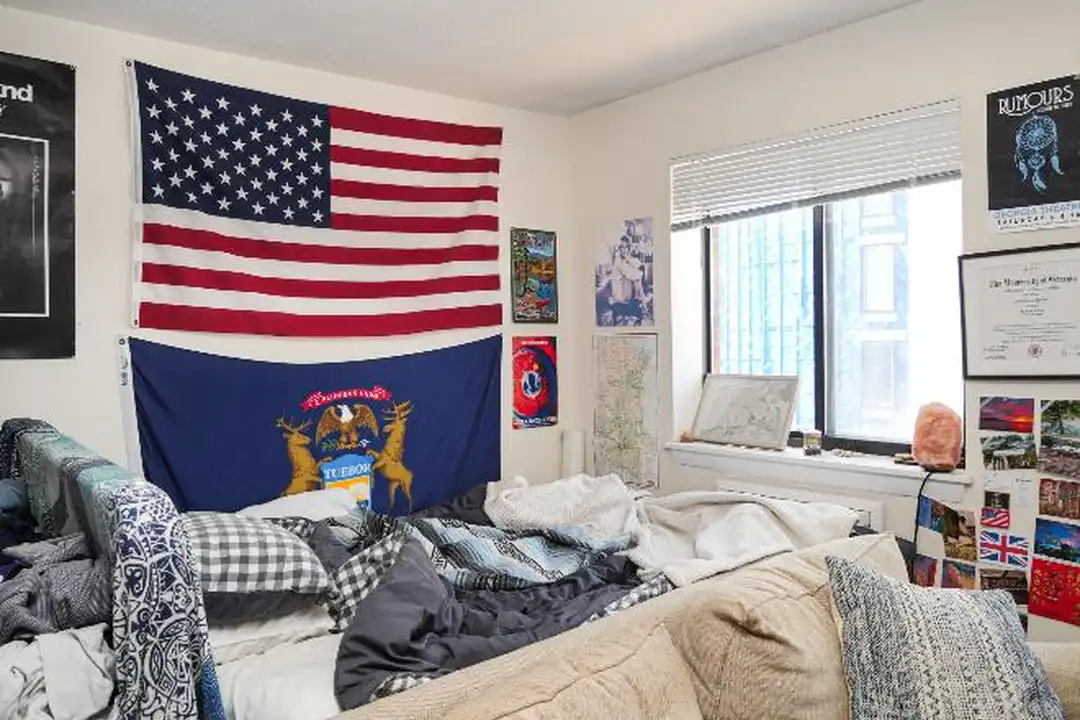 1027 Commonwealth Ave - View 4