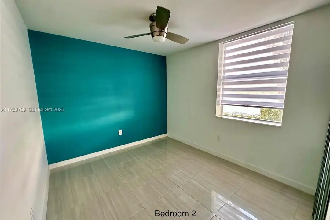 Apartment in Aventura - View 5
