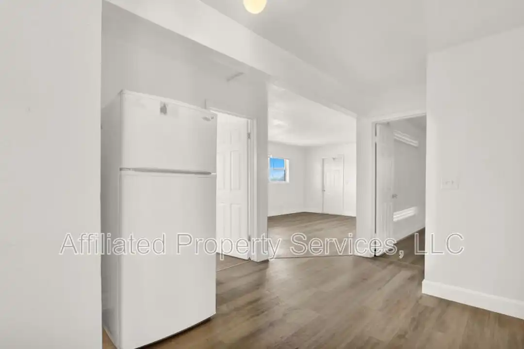 2701 Avenue E unit 15 - View 3