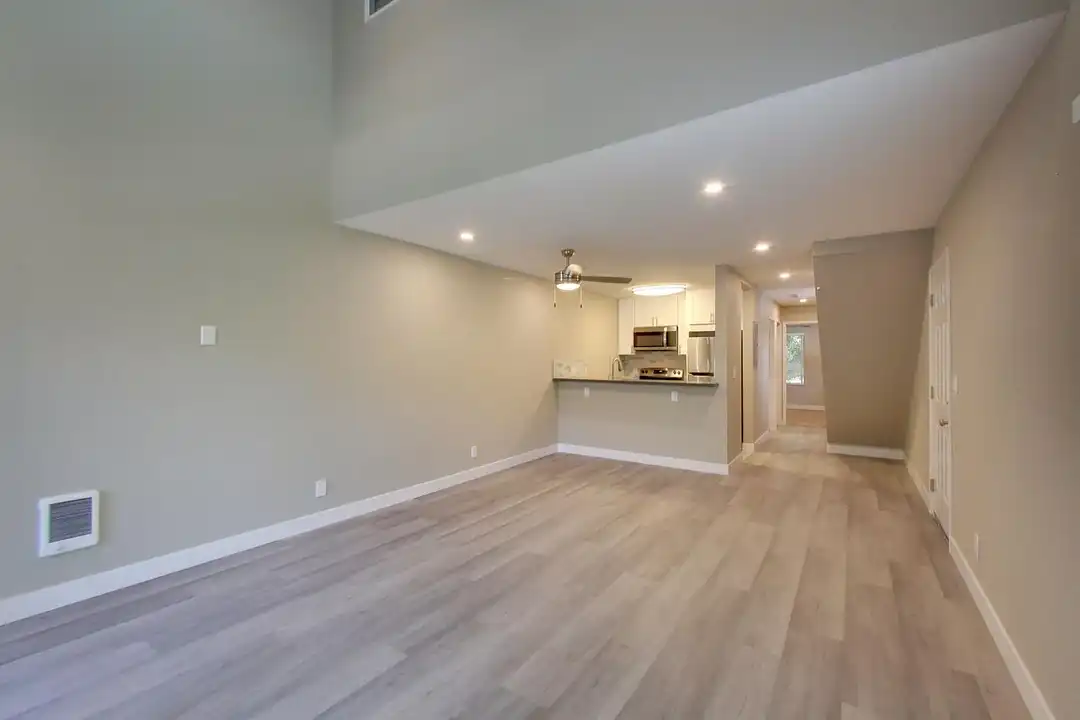 The Timbers Apartments – photo 1