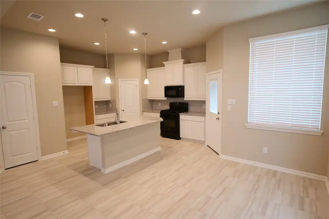 5110 Pr Ter Ln - More