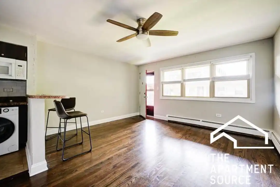 Apartment in Lake View Township, Andersonville, Edgewater - View 3