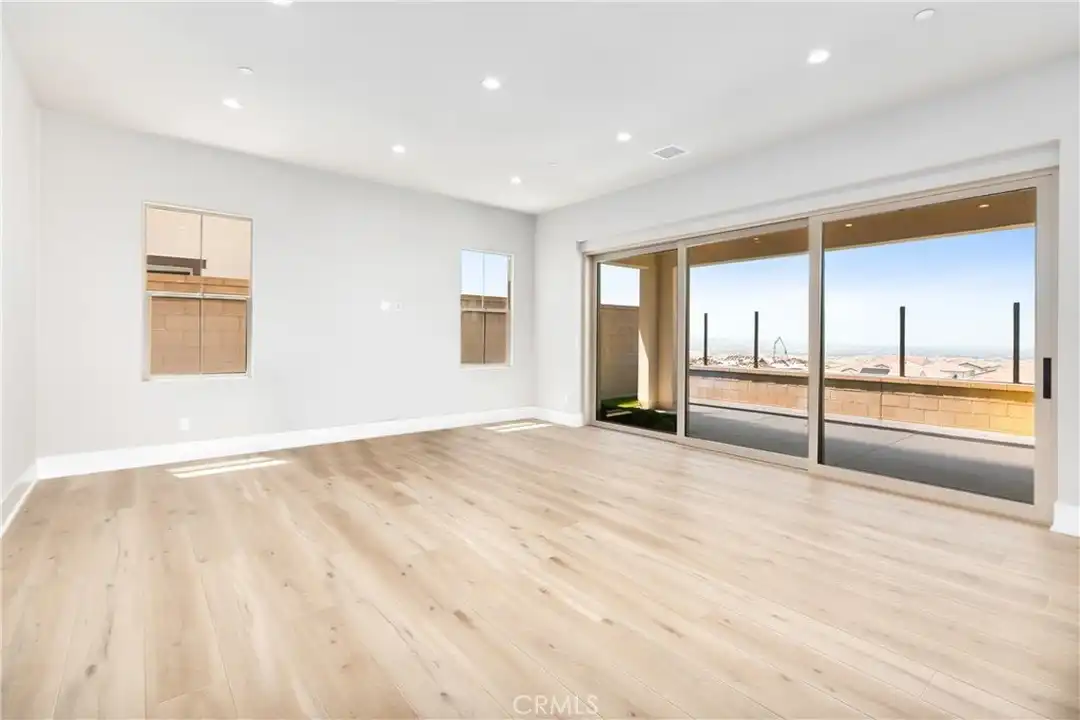 127 Oakstone - View 2
