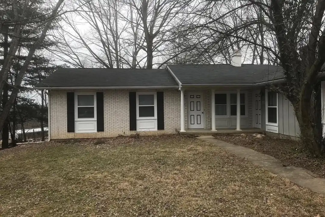 830 Colony Ct – photo 1 of 13