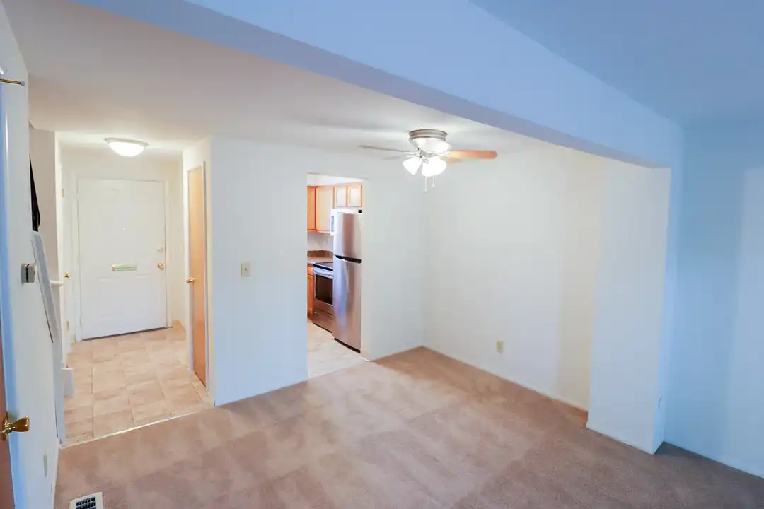Kingswood Townhouses – photo 1