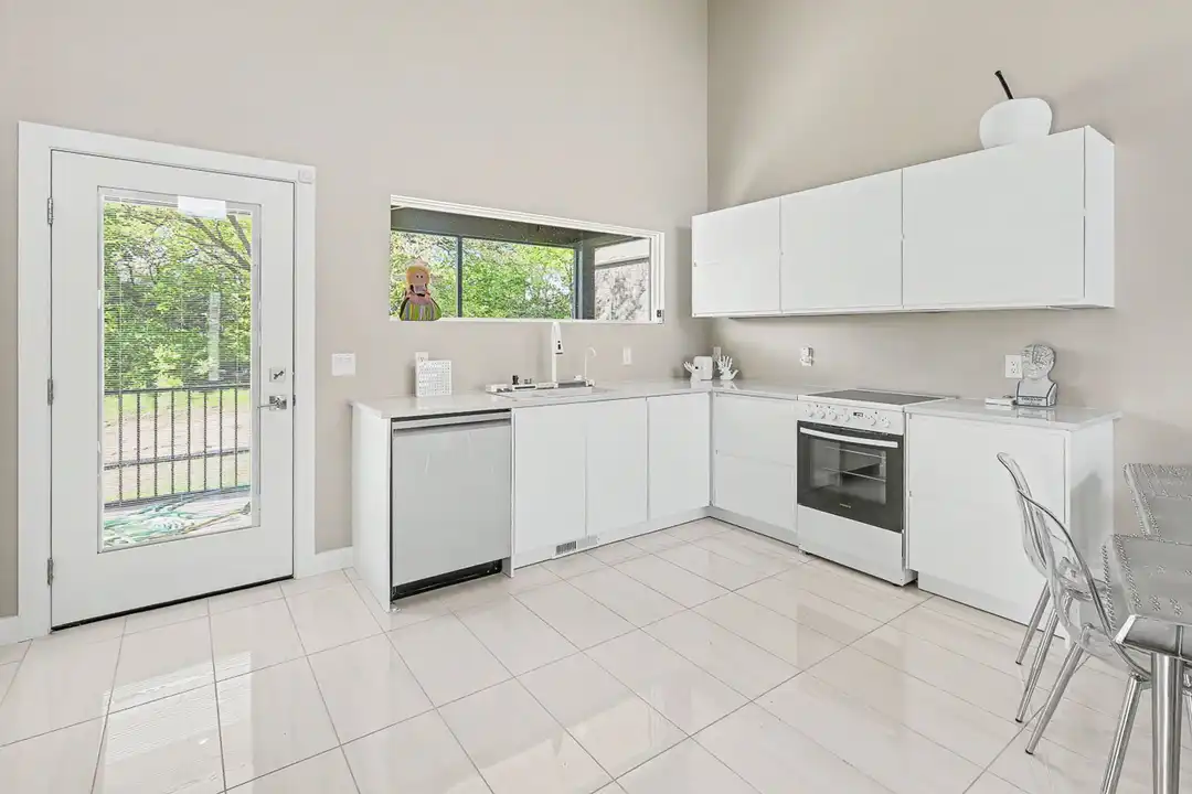 1507 Shady Brook Ln – photo 1