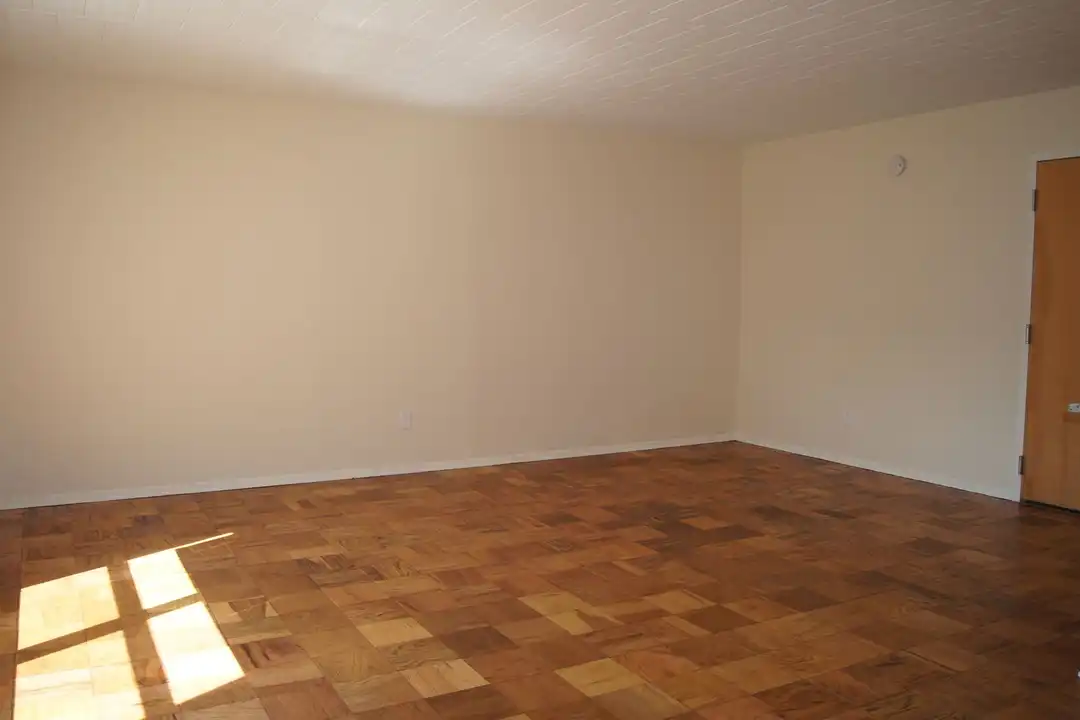 925 California Ave unit 614 - More