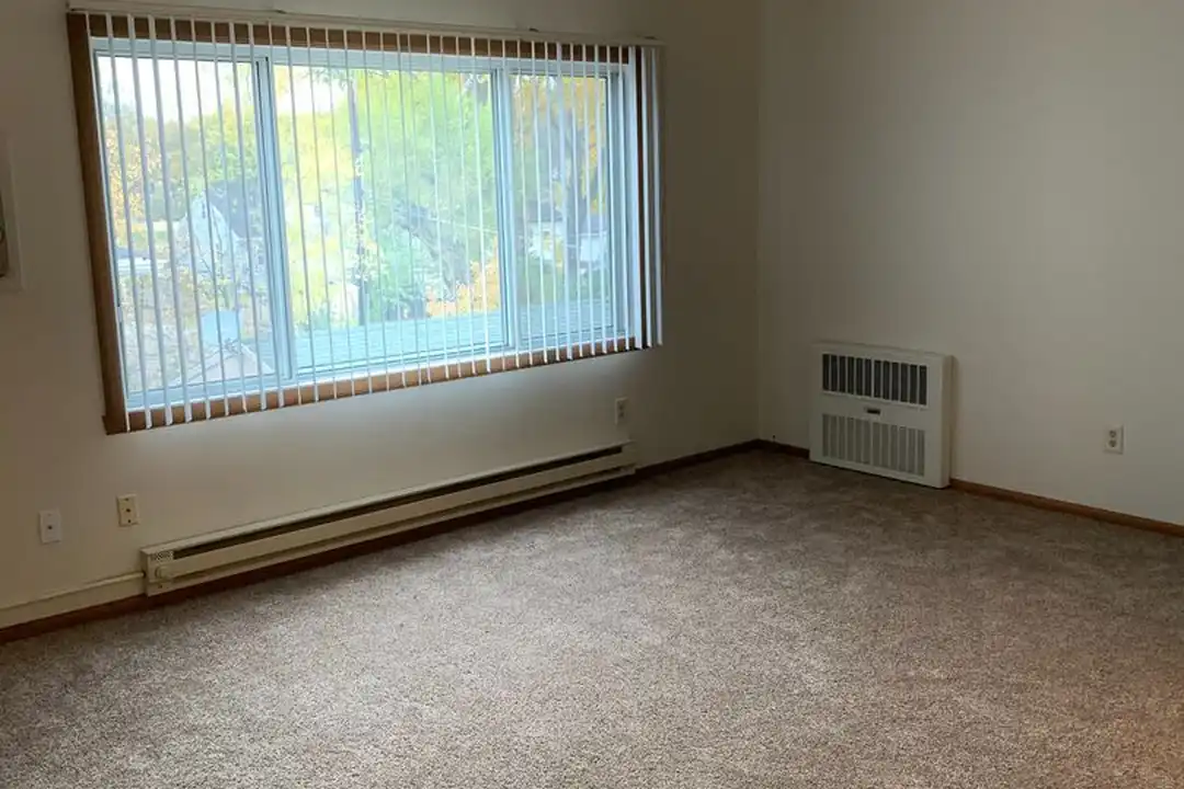 1115 10th St N unit 5 – photo 1