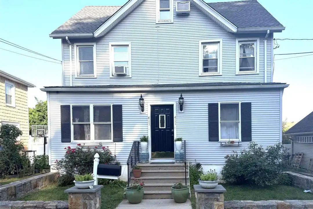 411 Elm St – photo 1 of 18