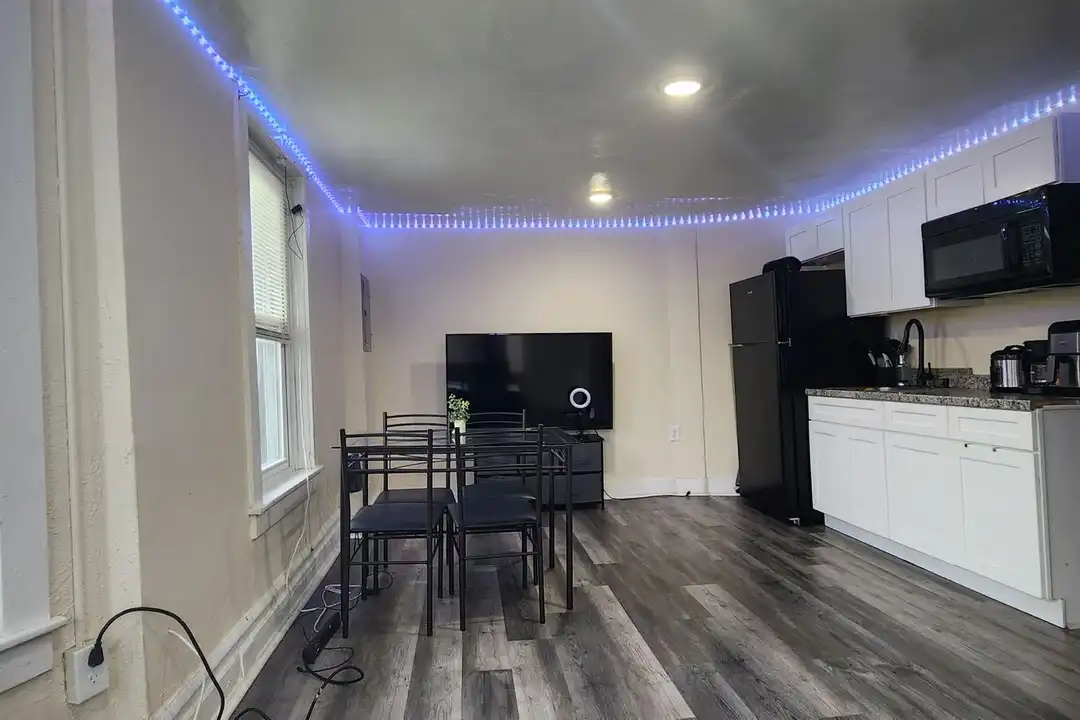 349 N 7th St unit Apt 8 - View 4