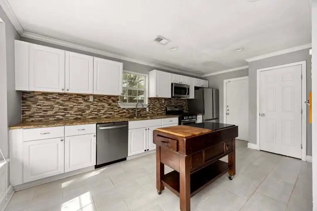 House in Houston - View 2
