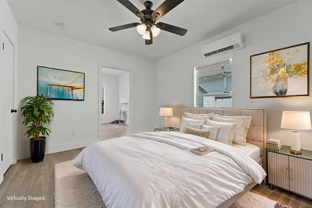 Apartment in Houston - View 2