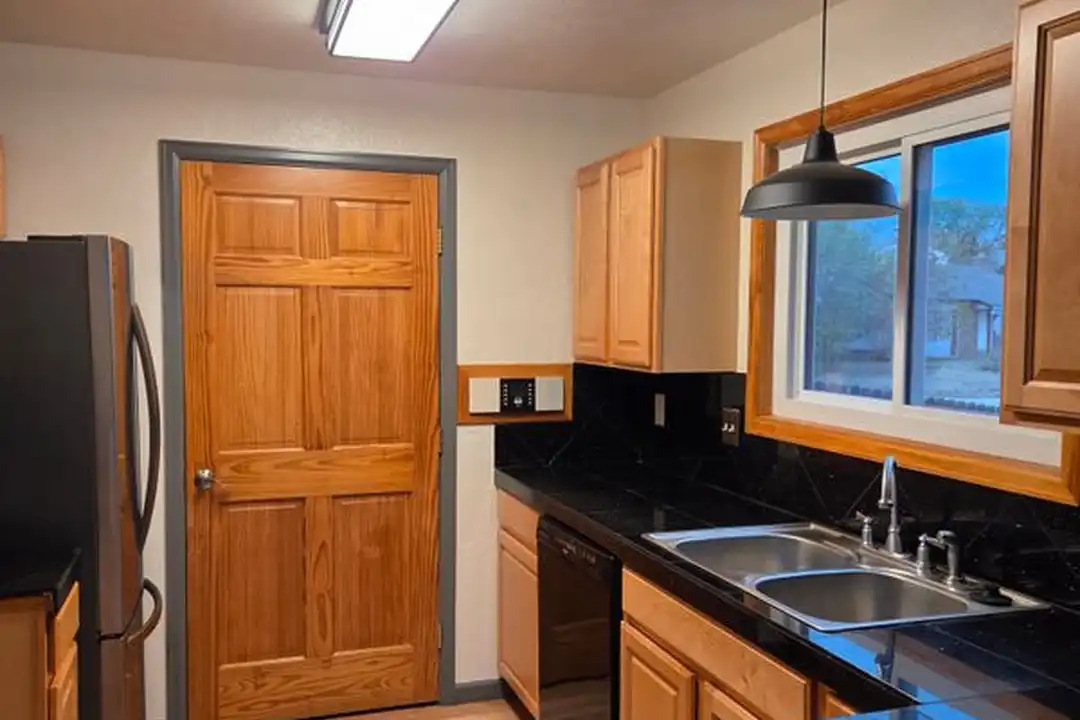 11284 Forest Dr - View 4