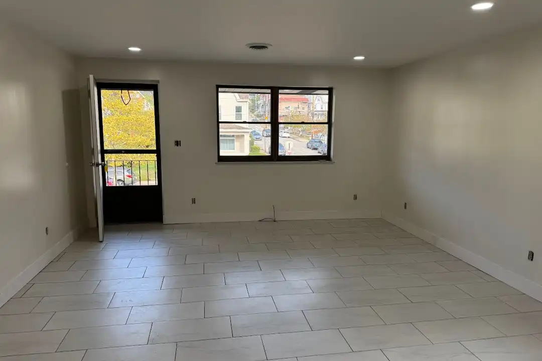 1748 Jancey St unit Apt 4 - View 2