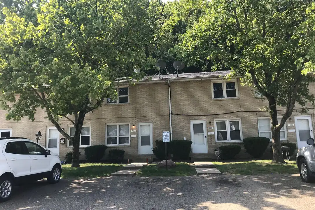 7630 Stuhldreher St NW unit 7630 – photo 1 of 11