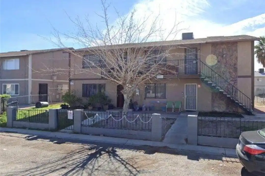 4737 Thunderbolt Ave #1 - View 2