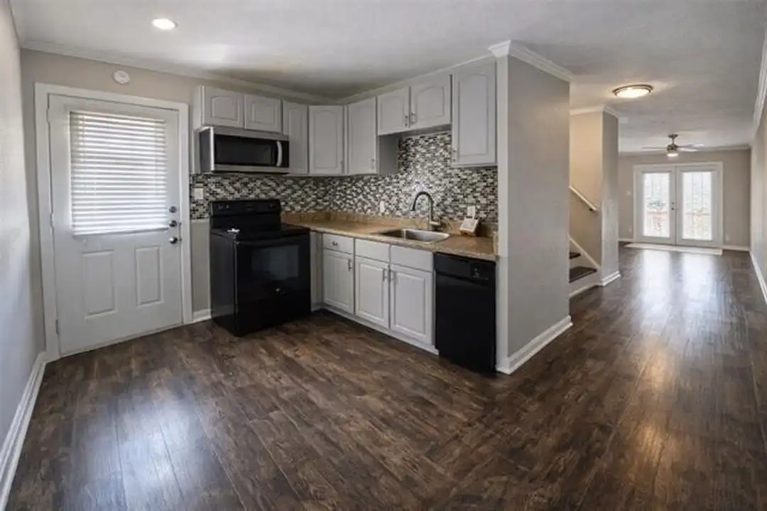 Apartment in Dallas - More
