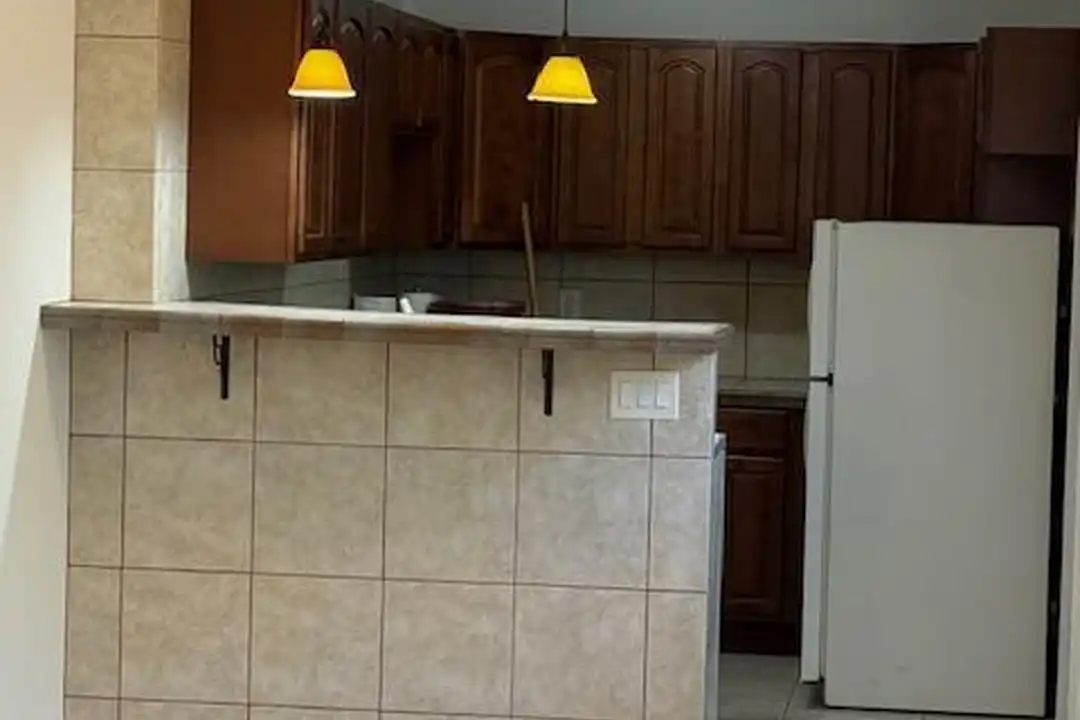 1020 N 18th Ct - View 3