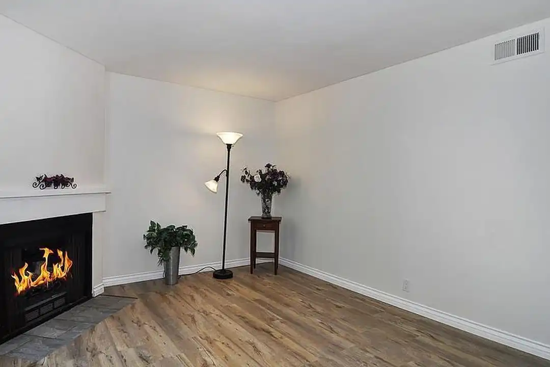 22 Elderglen - View 2
