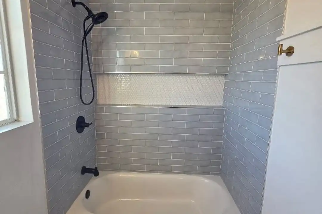 436 Lime Ave unit # 4 - View 6