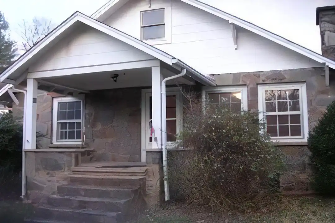 65 Crestview Heights – photo 1 of 14