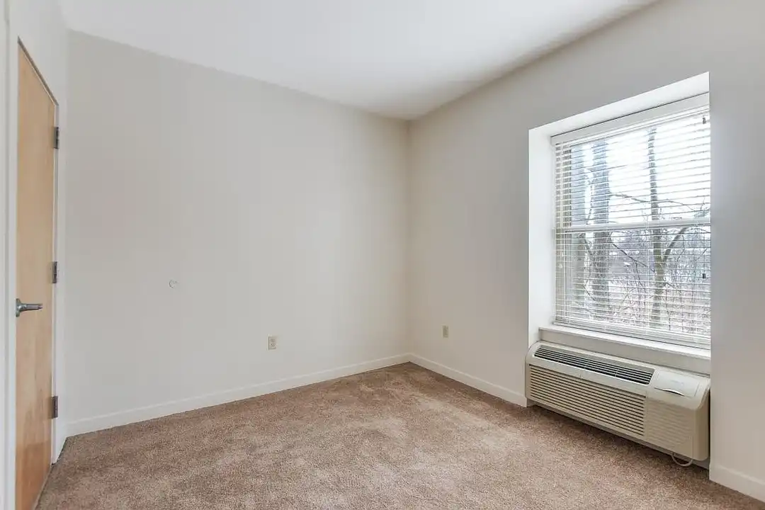 Cascade Boulevard – photo 1 of 20
