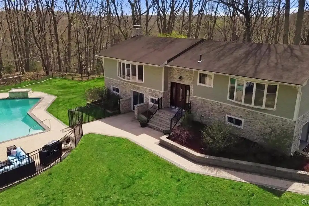 263 Oyster Bay Road – photo 1 of 42