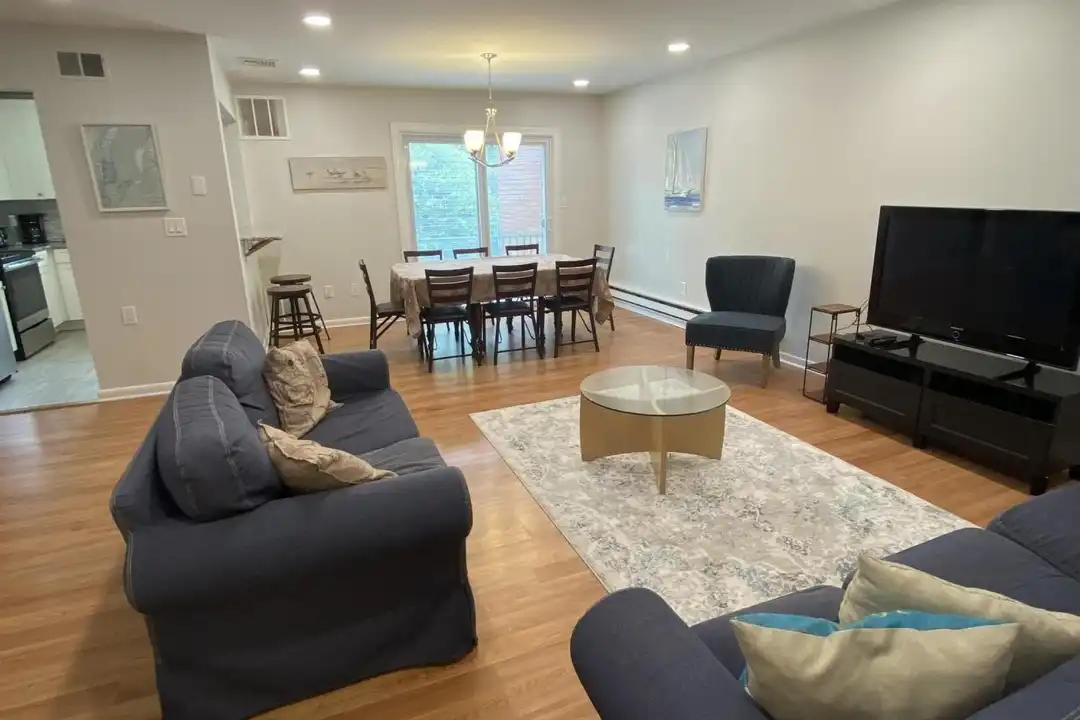 65 Cedar Ave #B11 – photo 1